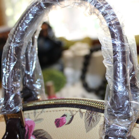 NWT Authentic Dooney & Bourke Satchel STUNNING!! - Picture 9 of 14